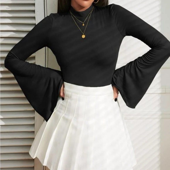 Boho bell sleeve top - Picture 2 of 15